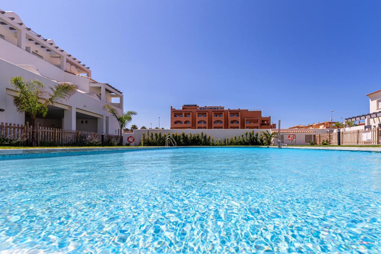 Near Beach, Cosy Terrace, Pool & Fibre Wifi Тарифа Экстерьер фото
