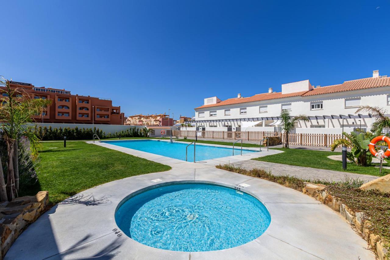 Near Beach, Cosy Terrace, Pool & Fibre Wifi Тарифа Экстерьер фото